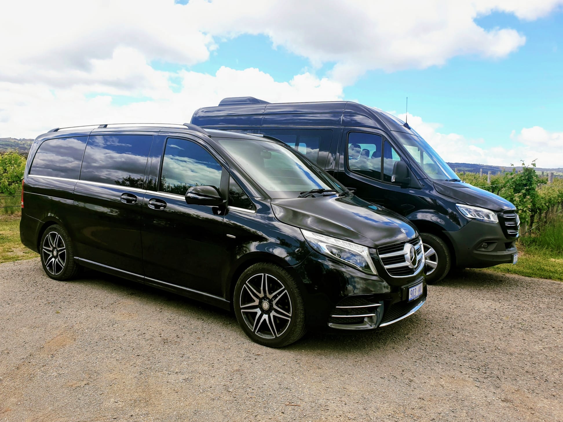 MB V250d and 11 Pax Sprinter